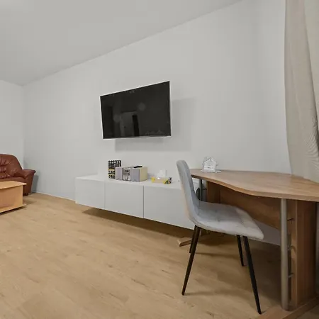 Apartment Stylish New With Parking Place